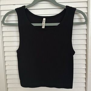 Aritzia Sunday Best Sleeveless Top Size Large Black